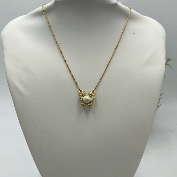 NWT Kate Spade New York Make A Splash Cream Pearl Pendant Gold Tone Necklace - Picture 2 of 13